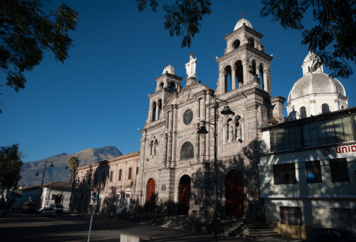 Tranfer Door to Door Quito - Ibarra and Back From one to six Costumers 